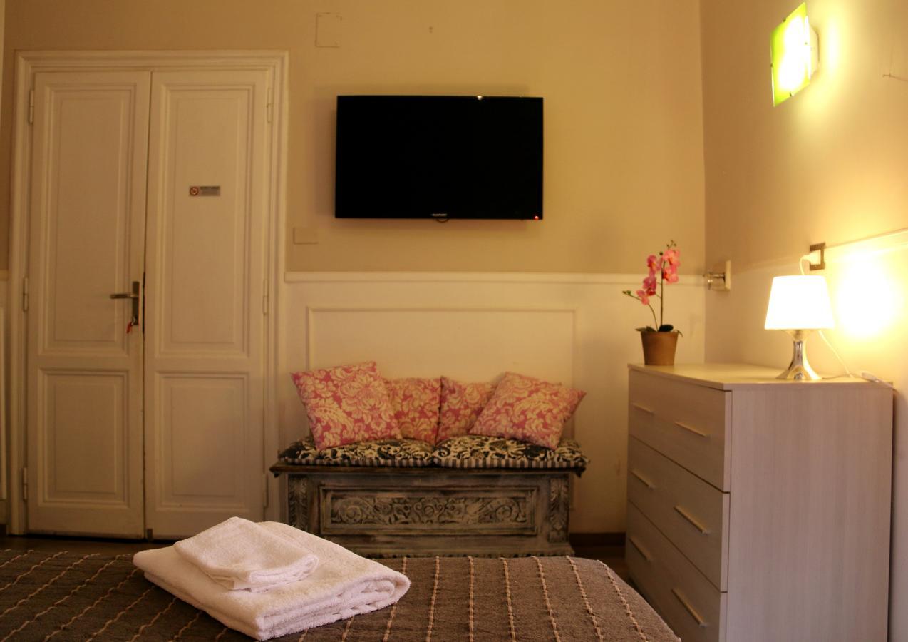 B&B Tra I Musei Rome Luaran gambar