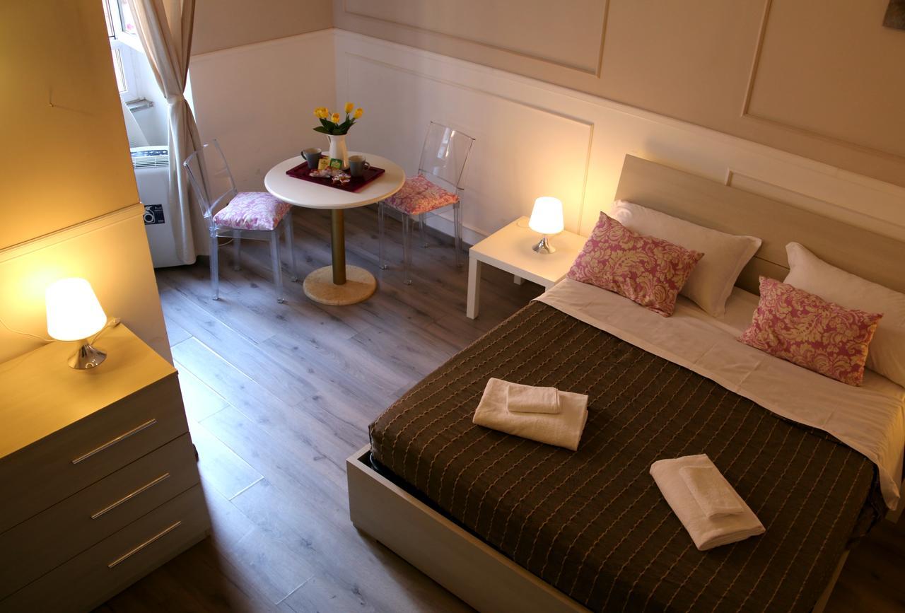 B&B Tra I Musei Rome Luaran gambar